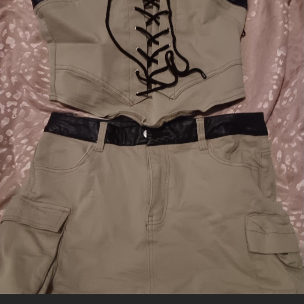 NWT AKIRA Black and Tan Faux Leather Corset Top And Cargo Skirt. XL